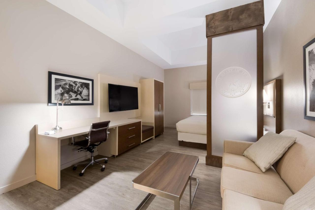 Best Western Bandera Suites & Saloon Ngoại thất bức ảnh